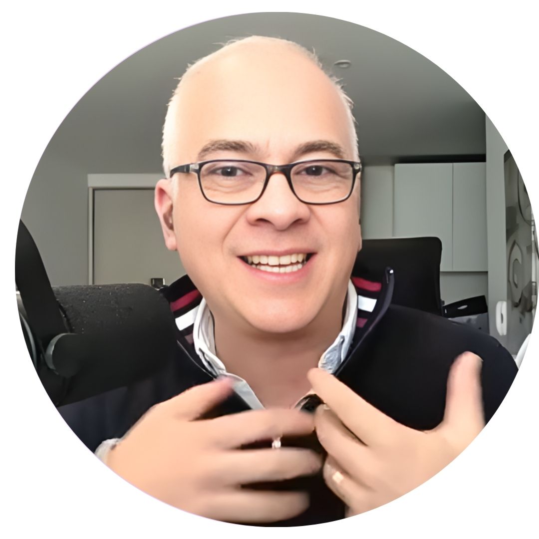 Juan Carlos Gomez astrologo en Backstage Astrology