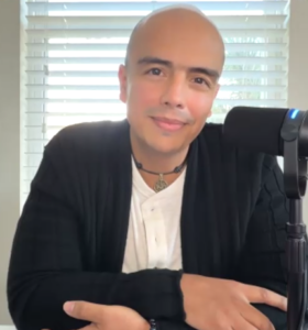 Javier Aragón, astrólogo holístico